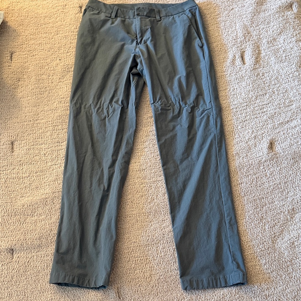 lululemon athletica Men's Slate Chinos